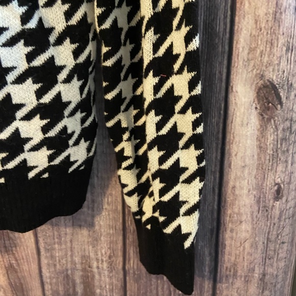 Croft and Barrow Size XL Plaid Sweater - Picture 4 of 6